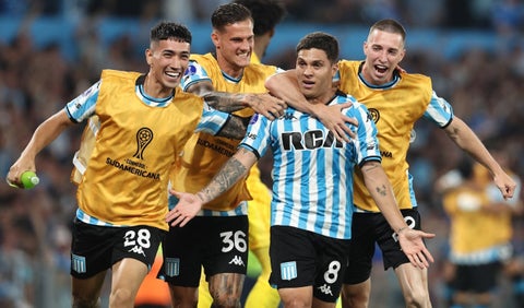 Futbolistas de Racing en duelo contra Corinthians