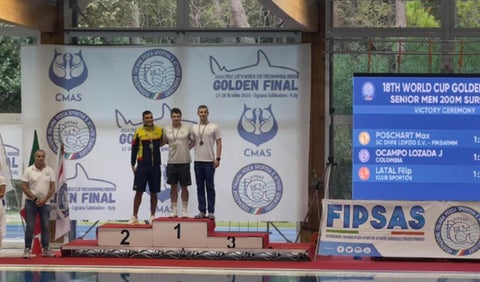 Podio Copa Mundo de natación con aletas