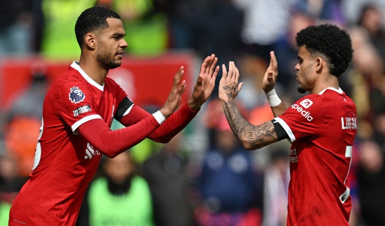 Cody Gakpo y Luis Díaz, futbolistas de Liverpool