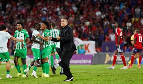 Efraín Juárez, técnico de Nacional