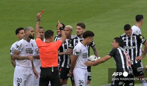 Expulsión de Gregore