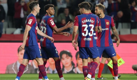 Futbolistas de Barcelona en juego por LaLiga 2024-2025
