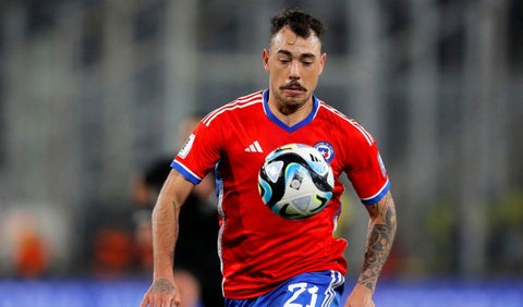 Matías Catalán con Chile