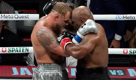 Mike Tyson y Jake Pau, pelea de boxeo