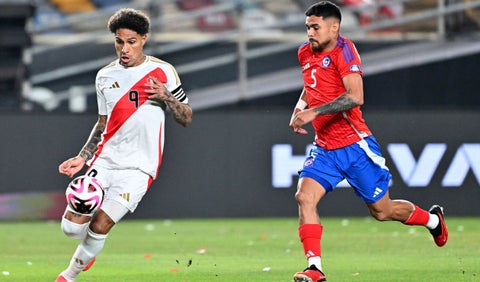 Paolo Guerrero y Paulo Díaz