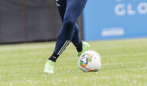 Balón Liga Betplay 2024 - Millonarios