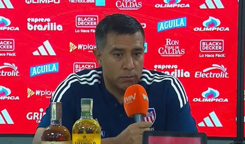César Farías, técnico venezolano