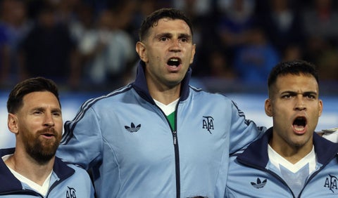 Dibu Martínez, Messi y Lautaro Martínez