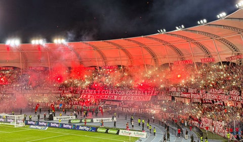 Estadio Pascual Guerrero con hinchas del América