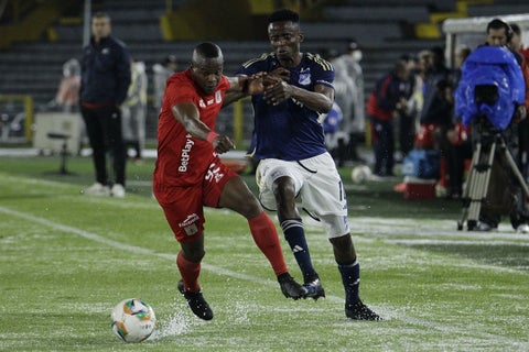 Millonarios enfrenta a América en partido amistoso de la pretemporada Serie Colombia 2025 en el estadio Nemesio Camacho El Campin. Camila Díaz - RCN Radio