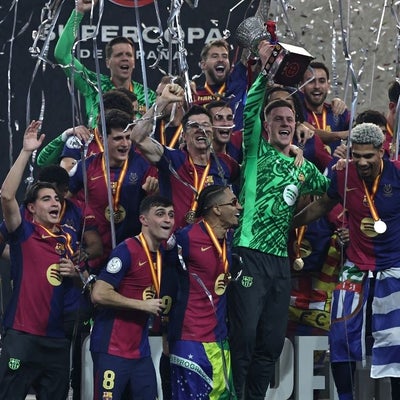 Barcelona humilló a Real Madrid y es campeón de la Supercopa de España