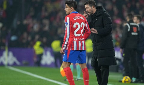 Cholo Simeone y su hijo en Atlético de Madrid