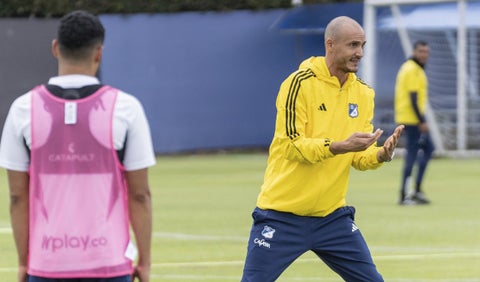 David González, entrenador Millonarios