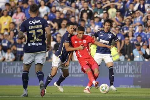 Millonarios enfrenta a América en partido amistoso de la pretemporada Serie Colombia 2025 en el estadio Nemesio Camacho El Campin. Camila Díaz - RCN Radio