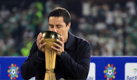 Efraín Juárez, técnico mexicano