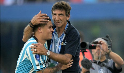 Gustavo Costas le abre el corazón a Juan Fernando Quintero tras su salida