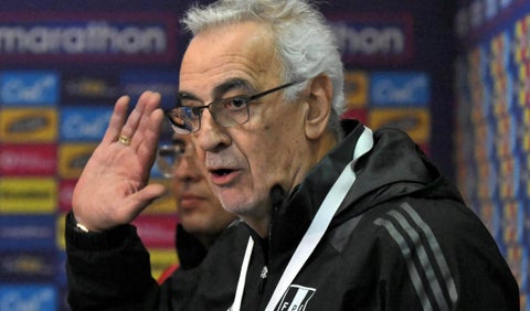 Jorge Fossati entrenador de la selección de Perú