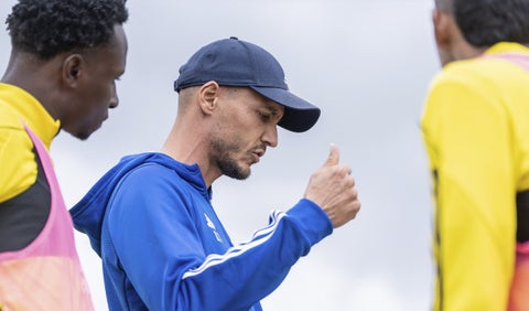 David González, entrenador de fútbol colombiano