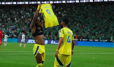 Jhon Durán con Al Nassr