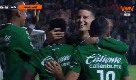 Stiven Mendoza - León