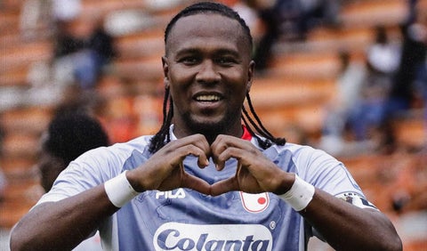 Hugo Rodallega anota 'póker' en la victoria de Santa Fe y es goleador de la Liga BetPlay.