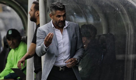 Javier Gandolfi, técnico argentino