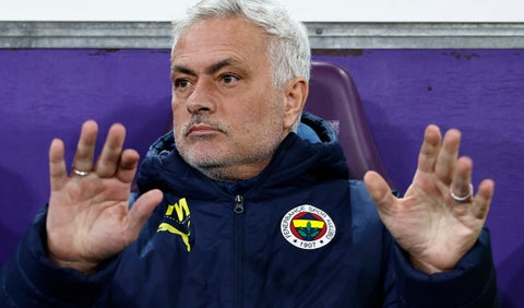 José Mourinho, sancionado en el Fenerbahce