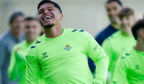 Juan Camilo Hernández, nuevo jugador del Betis