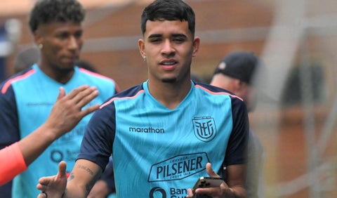 Kendry Páez con la selección de Ecuador