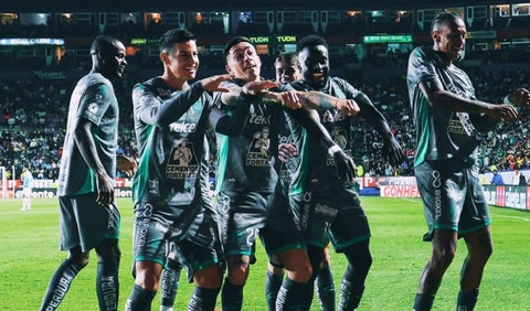 James Rodríguez - León