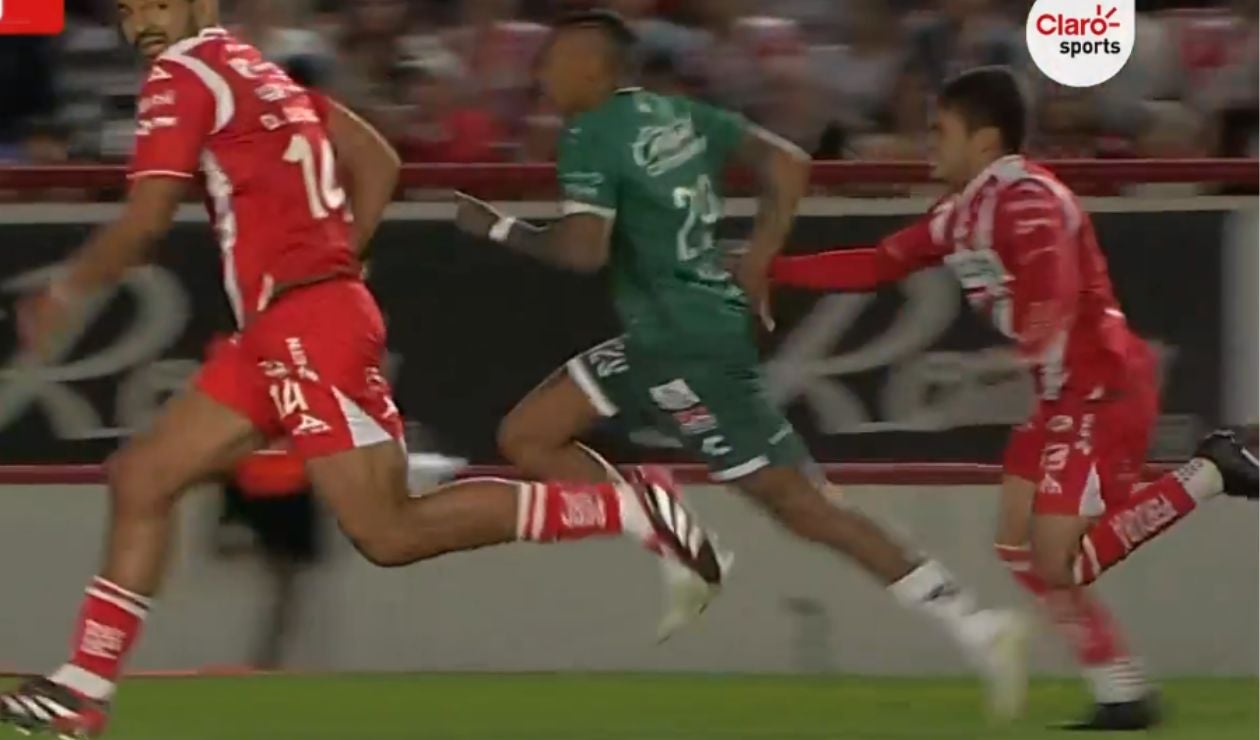 Expulsión Andrade Necaxa vs Club León