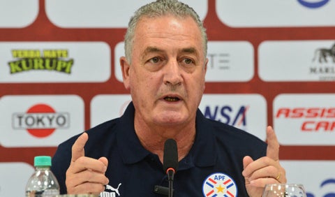 Gustavo Alfaro, técnico de Paraguay