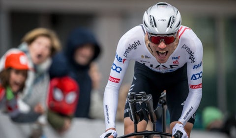 Juan Ayuso, ciclista español en el UAE Team Emirates