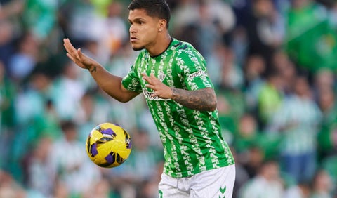 Juan Camilo Hernández con el Betis