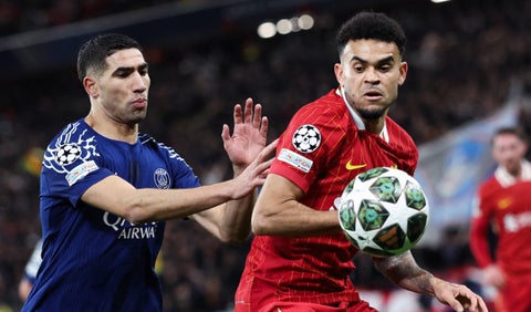 Luis Díaz con el Liverpool vs PSG en la Champions League