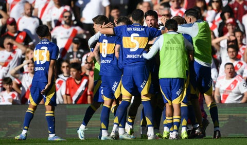 Boca Juniors celebra gol en el Superclásico