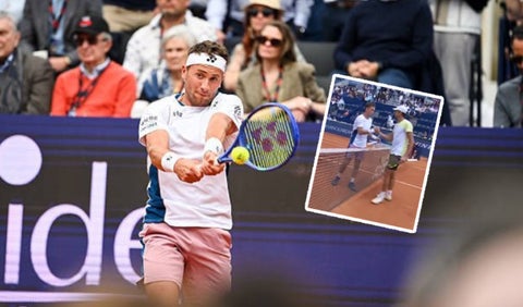 Caspe Ruud en partido contra Daniel Galán