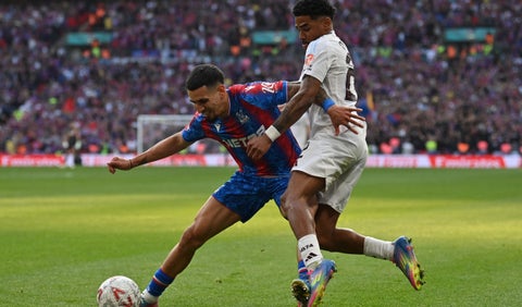 Daniel Muñoz clasificó a la final de FA Cup