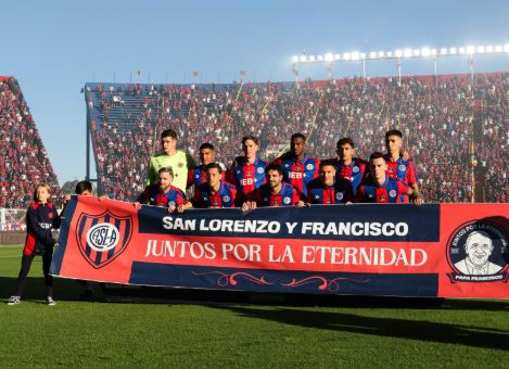Homenaje de San Lorenzo al Papa Francisco