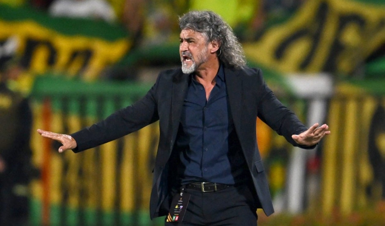 Leonel Álvarez, entrenador colombiano de fútbol