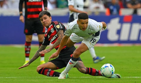 Liga de Quito y Flamengo en duelo por Copa Libertadores 2025