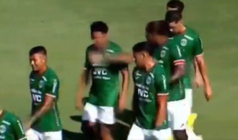 Luis Anangonó golpeó a Alexy Vega en el empate de Marathón