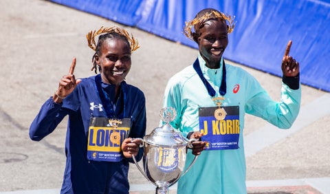 Campeones del maratón de Sharon Lokedi y John Korir