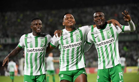 Atlético Nacional goleó a Nacional de Uruguay en Copa Libertadores