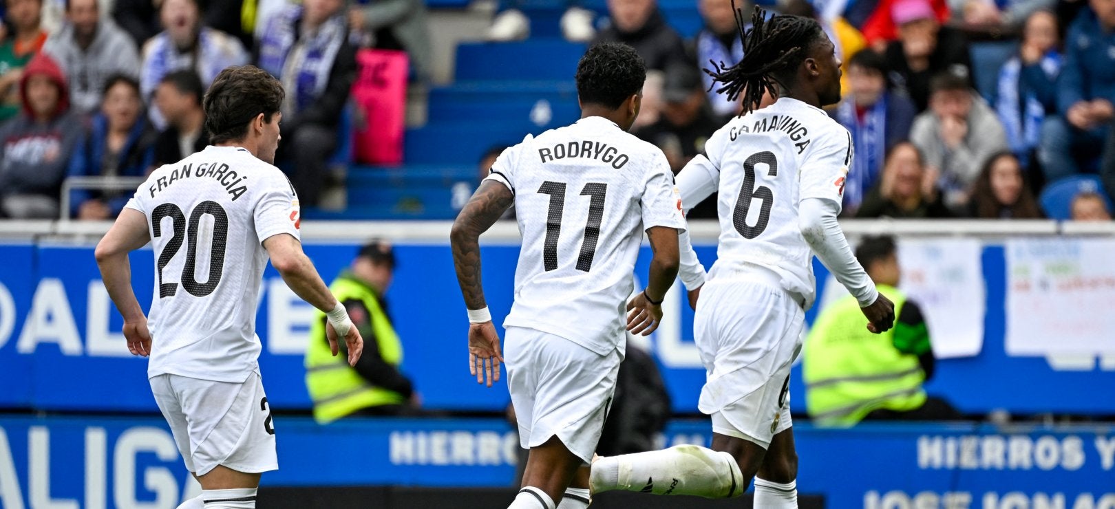 Real Madrid venció a Alavés en la Liga de España