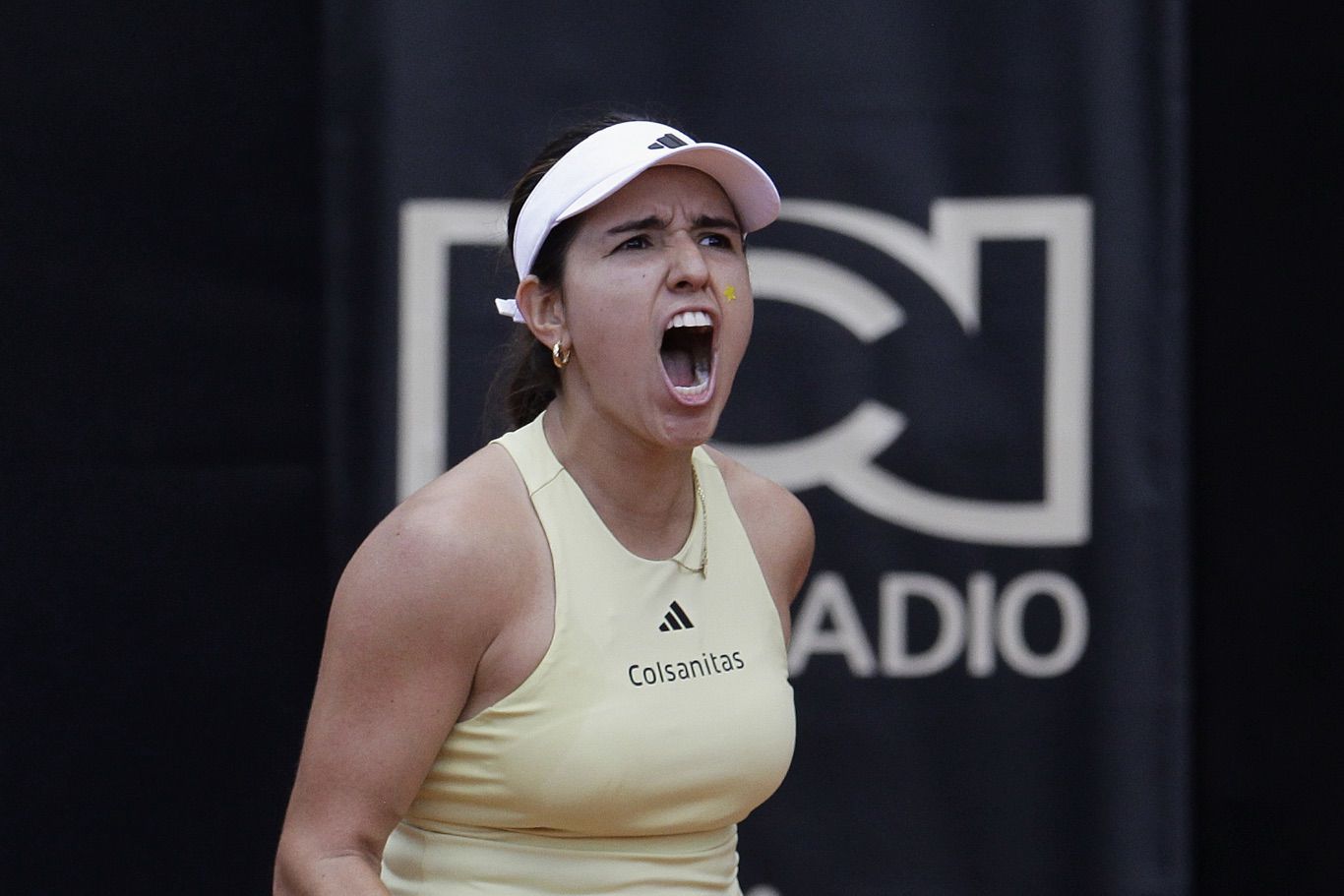 Camila Osorio vs Julia Riera