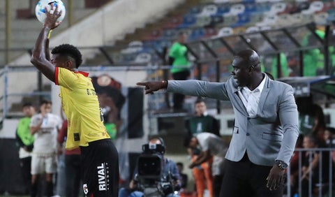 Barcelona de Ecuador en la Copa Libertadores vs Universitario