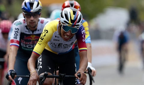 Egan Bernal brilló en la etapa 7 del Giro de Italia 2025