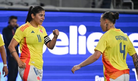Catalina Usme celebra gol con la Selección Colombia Femenina