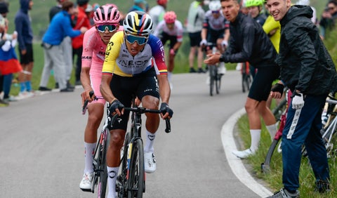 Egan Bernal en el Giro de Italia 2025